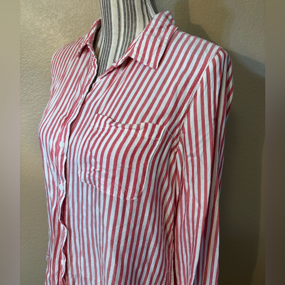 beachlunchlounge Shirt Medium Red White Striped Collared Button-Down Long-Sleev - Picture 8 of 13